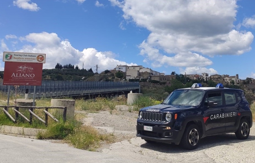 Carabinieri soccorrono coppia di turisti smarrita nel parco naturalistico dei Calanchi