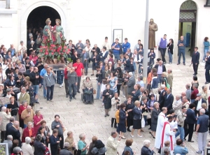 L’ultima solenne festa dei Santi Medici 27 settembre 1959. La disputa del baldacchino