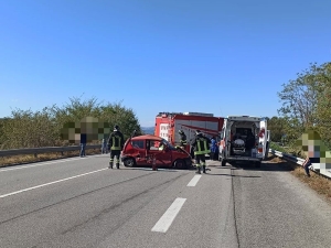 Un morto e due feriti il tragico bilancio di un incidente stradale sulla Sinnica