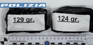 La Polizia arresta un 25enne in possesso di 250 gr di hashish