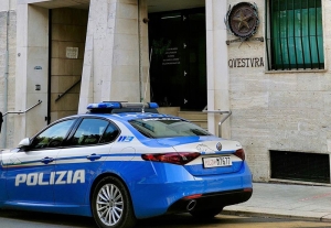 Oltraggio, resistenza e lesioni a pubblico ufficiale: arrestato 54enne