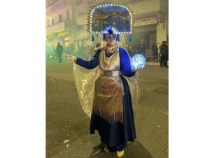 Maschera veneziana realizzata e indossata dall’artista Anna Bonavista vince al carnevale di Montescaglioso