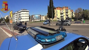 Controlli Polizia di Stato: denunciate a vario titolo 6 persone e 8 sanzionate per inosservanza disposizioni Covid-19