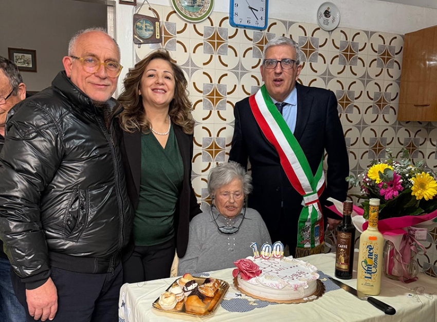 Pisticci festeggia una nuova centenaria. Auguri alla signora Margherita!